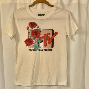 MTV Vintage Graphic Tee with Red and Blue Floral Design - SZ XS
